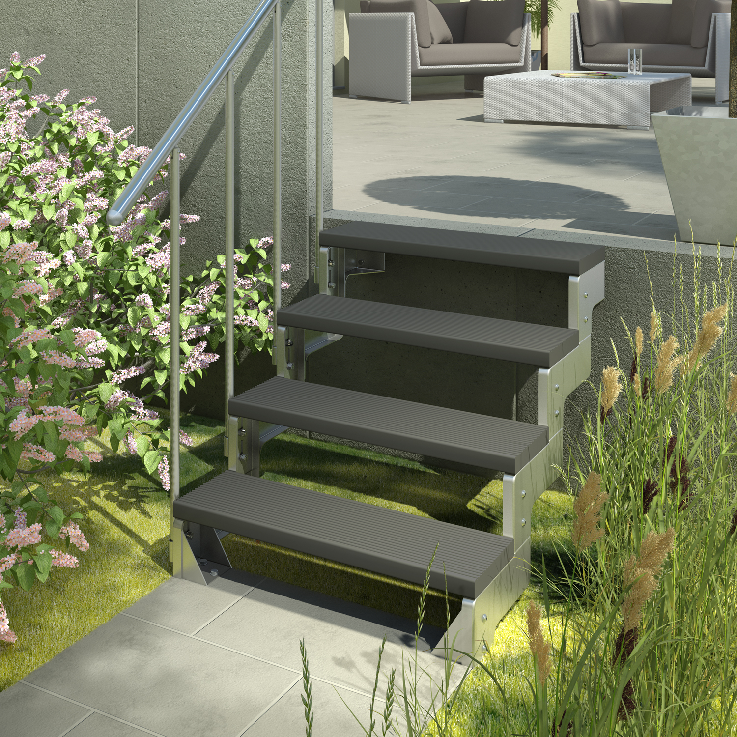 Escadas externas com corrimão metálico elegante, rodeadas de plantas e levando a um terraço.